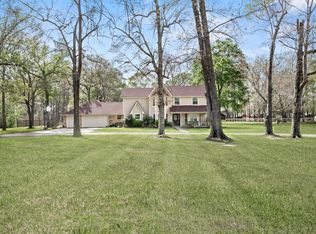 306 Creekside Loop, Sour Lake, TX 77659