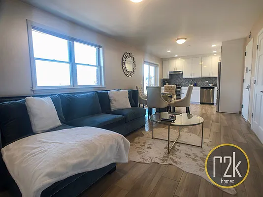 Rented by Realty 2000 Corp | media 20