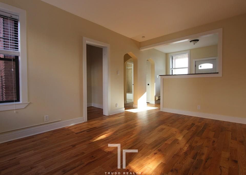 1st image of 4409 N Wolcott Ave APT 3A