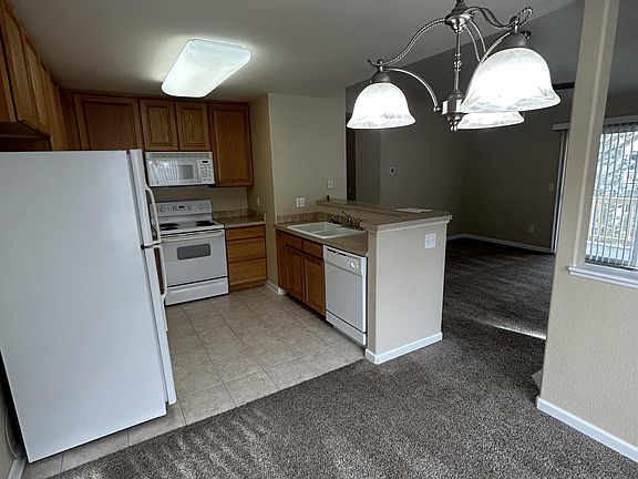 5th image of 4735 Hahns Peak Dr Unit 1-203