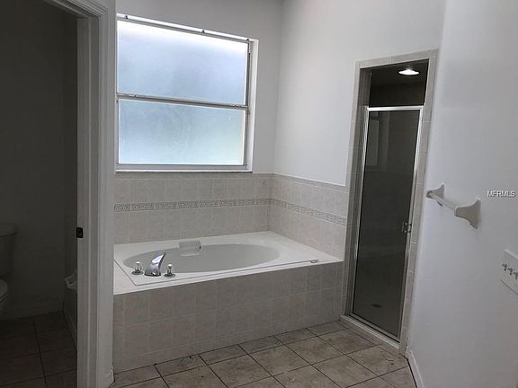 3rd image of 346 Bayberry Dr