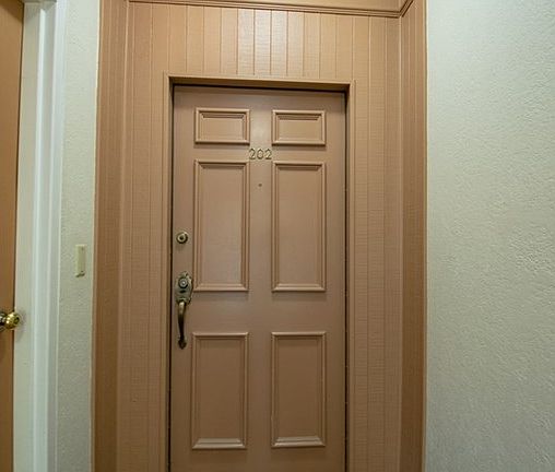 4th image of 12355 Chandler Blvd #202