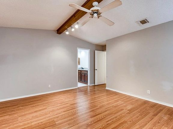 5th image of 13702 Castle Grove Dr