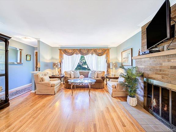 4th image of 21 Midland Avenue