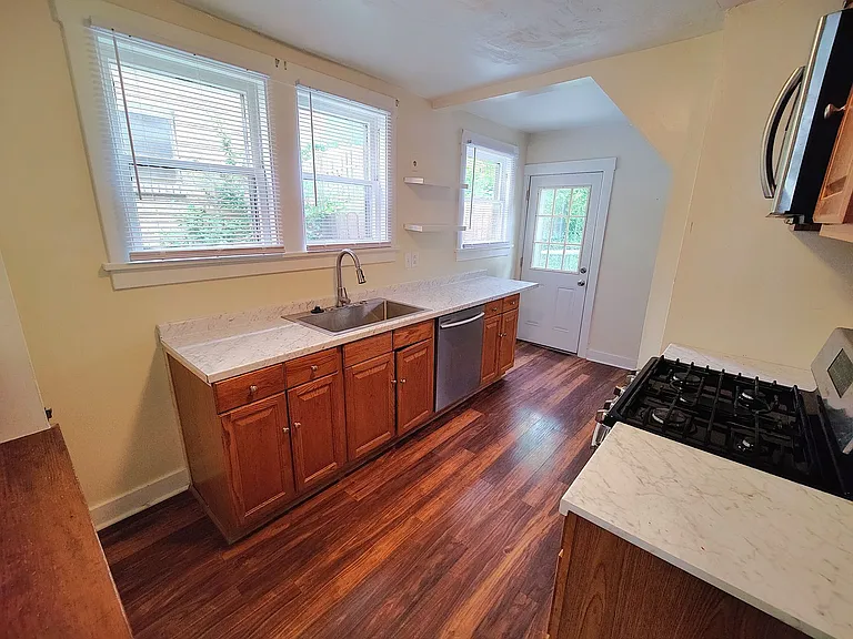 1237 Brookline Blvd — Photo 8