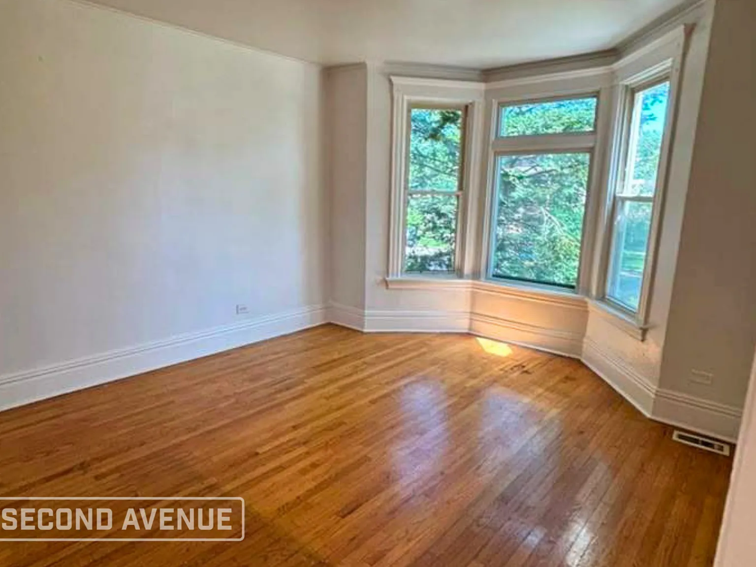 4 bed, 2.0 bath, 1900 sqft, $1,569 — Photo 4