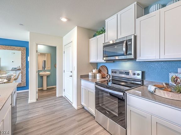 2nd image of 2570 Angels Trumpet Ave Lot 58