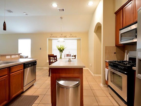 5th image of 1834 Creegan Park Ct