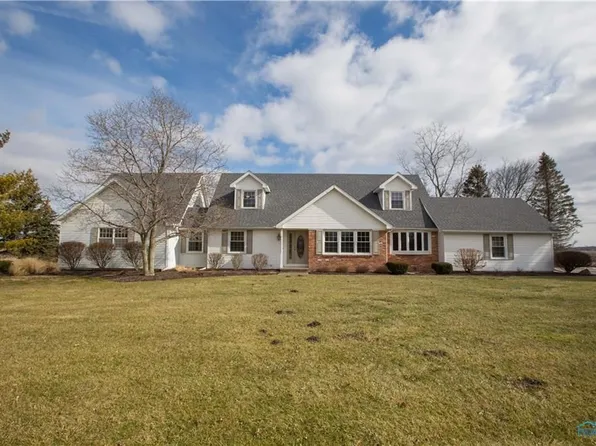 2939 S Crissey Rd, Monclova, OH 43542