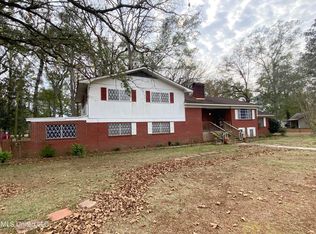 557 W McPherson Dr, Monticello, MS 39654