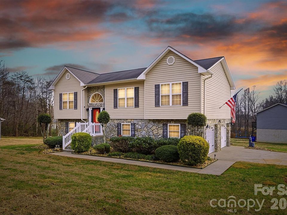 1st image of 3902 Leah Belle Ln