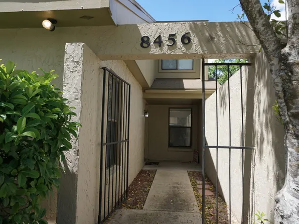 8456 Windypine Ln, Jacksonville, FL 32244