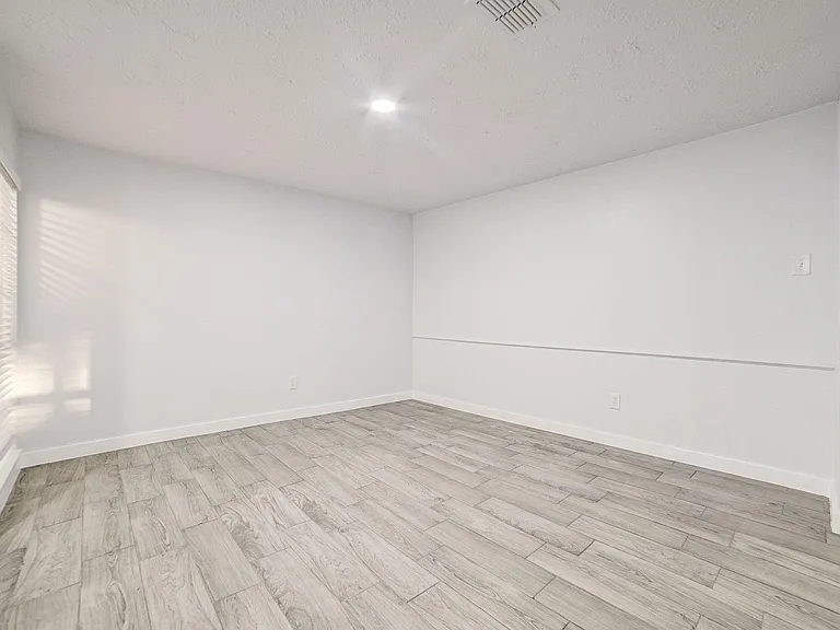 3918 Cypressdale Dr — Photo 10