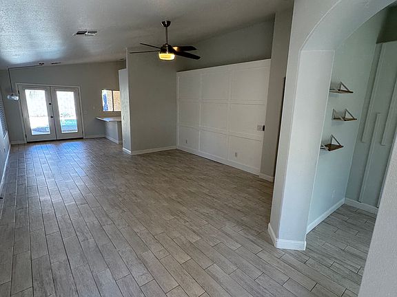 3rd image of 21469 N 79th Dr