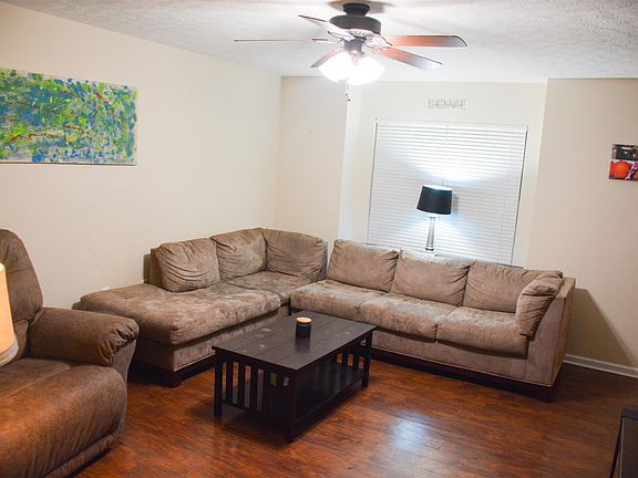 4th image of 212 Brady Dr