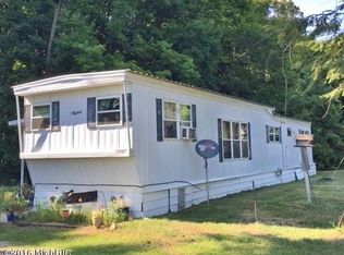 18736 Pierce Rd, Stanwood, MI 49346