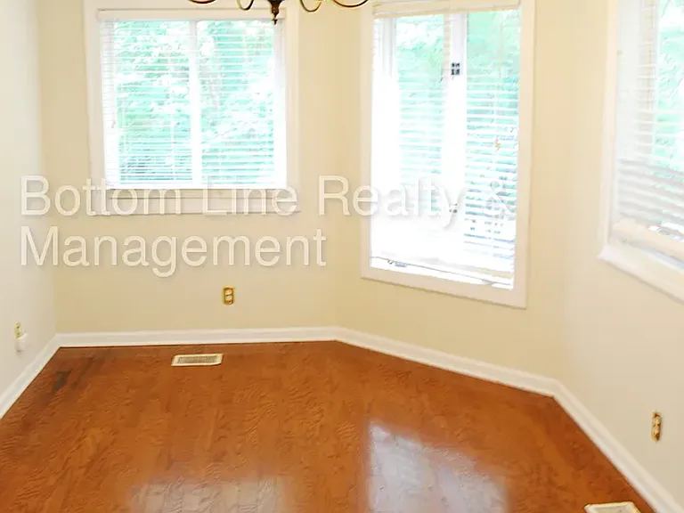 7800 Ocala Rd #B — Photo 17