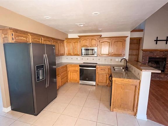 2nd image of 12 Wahnetah Ln