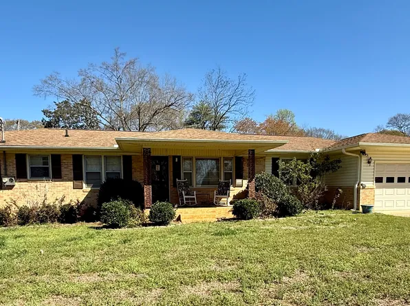 455 Nancy Dr, Hartwell, GA 30643