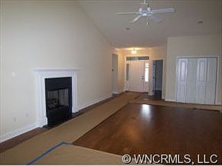 1st image of 172 Waterside Dr