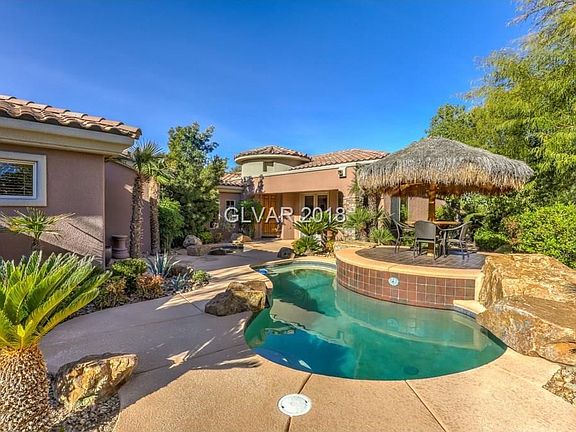 2nd image of 33 Emerald Dunes Cir