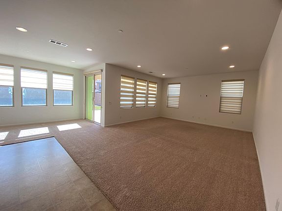 5th image of 4715 S Jasmine Ln