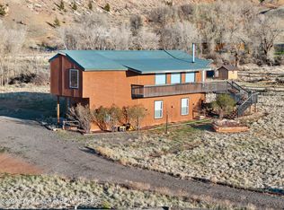 8 Red Creek Ln, Dubois, WY 82513