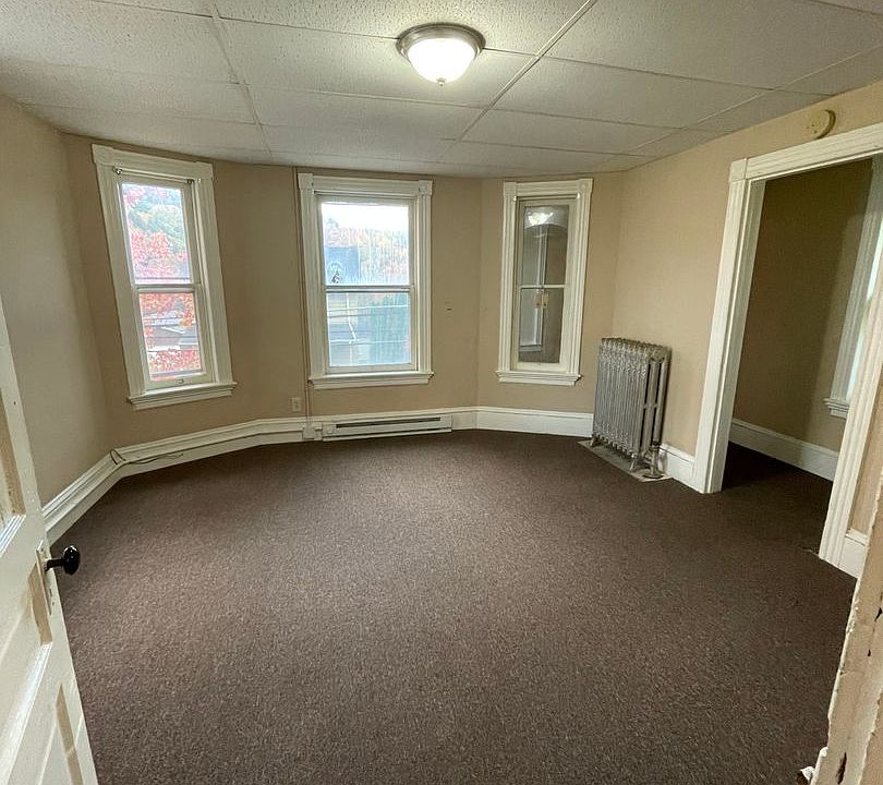 631 Kunkletown Rd/Barnhouse Lane 631 Kunkletown Rd Kunkletown, PA