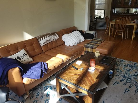 3rd image of 1922 W Wilson Ave #1