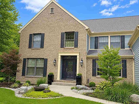 3rd image of 3042 Deer Park Ct
