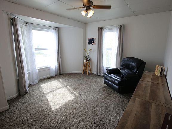 5th image of 204/212 Custer St