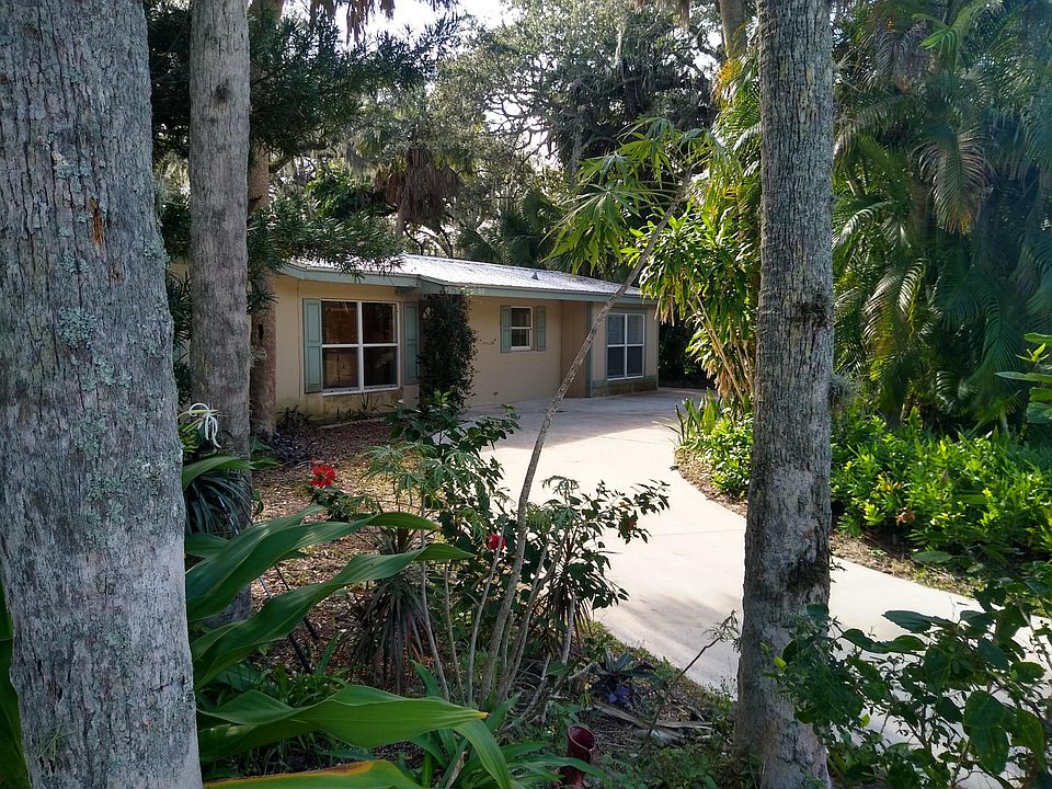 1st image of 510 Dahlia Lane