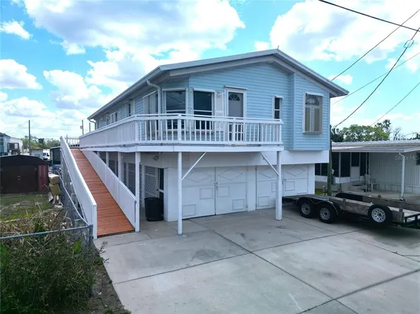 6814 Gull Ln, Hudson, FL 34667