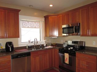 565 Main St #1, Watertown, MA 02472