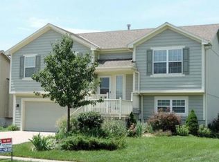 16556 Lyons St, Gardner, KS 66030