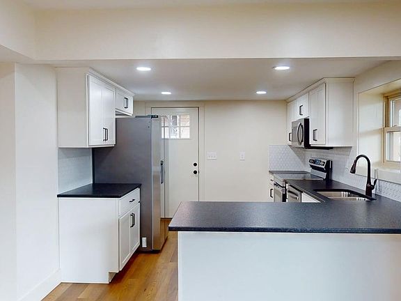5th image of 70 Unaka Ave #1