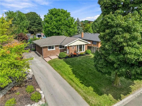 47 Buckingham St, Brantford, ON N3R 3B2