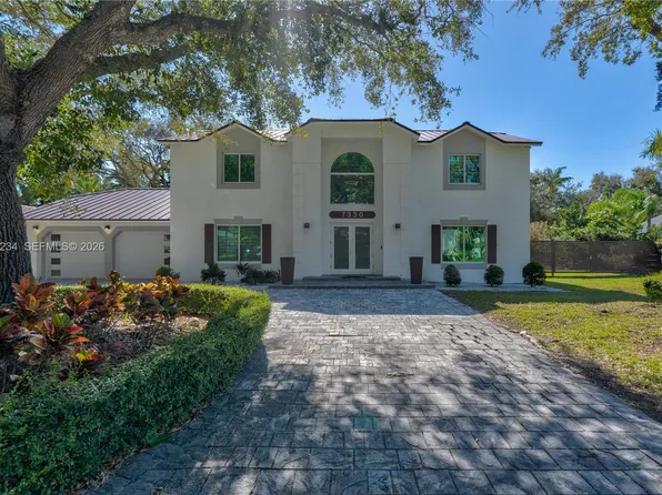 7330 SW 165th St, Palmetto Bay, FL 33157