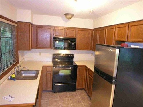 2nd image of 17407 NE 88th Pl