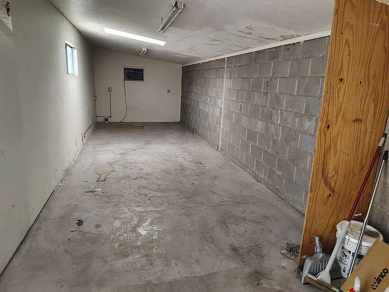 23 E Adams St — Photo 27
