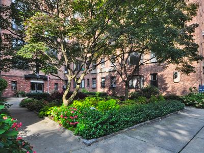 35 Parkview Ave APT 2I, Bronxville, NY, 10708