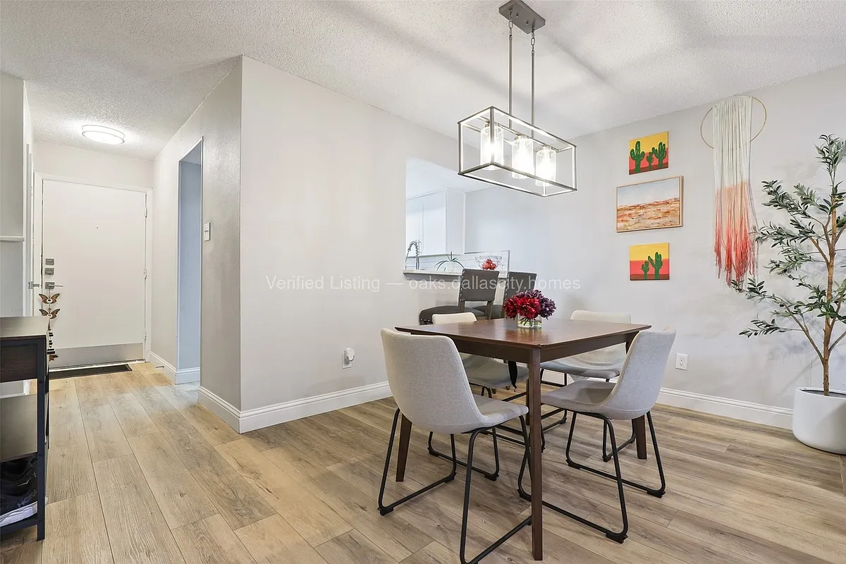 Building Photo - 6646 E Lovers Ln #504