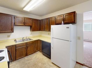 409 Riverside Park Rd APT 6, Bismarck, ND 58504