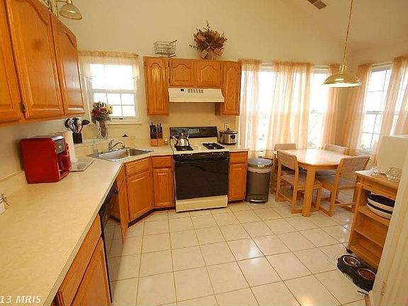 2nd image of 1307J Sheridan Pl #87