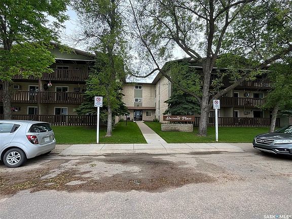 4th image of 42 27th St E #203