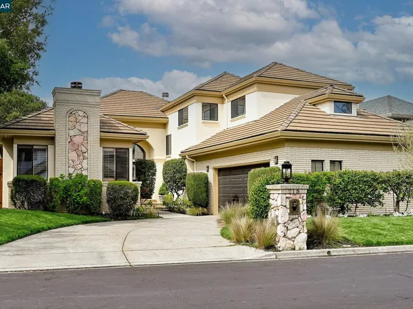 715 Blue Spruce Dr, Danville, CA 94506