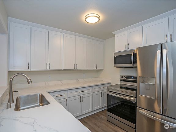 4th image of 10424 Rainier Avenue SW