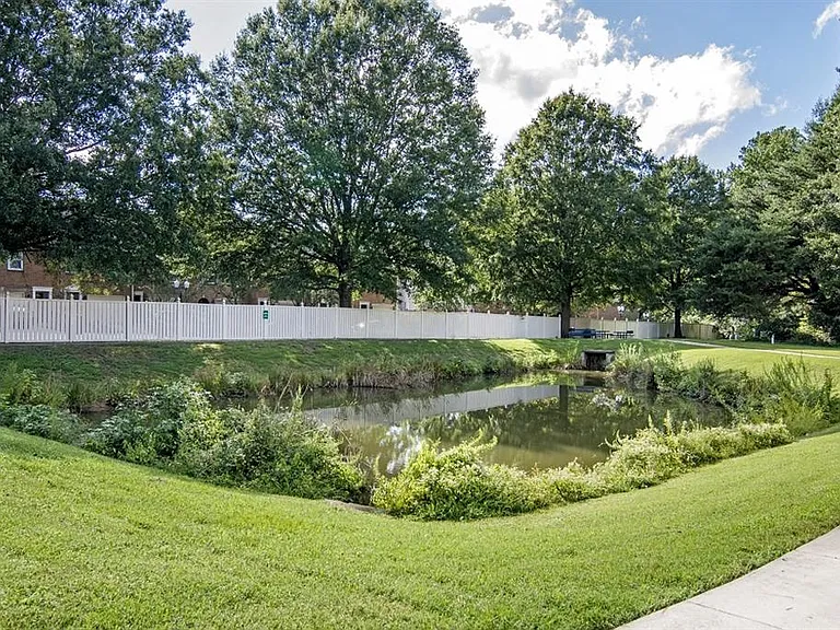 Silver Hill at Arboretum Apartments — Photo 16