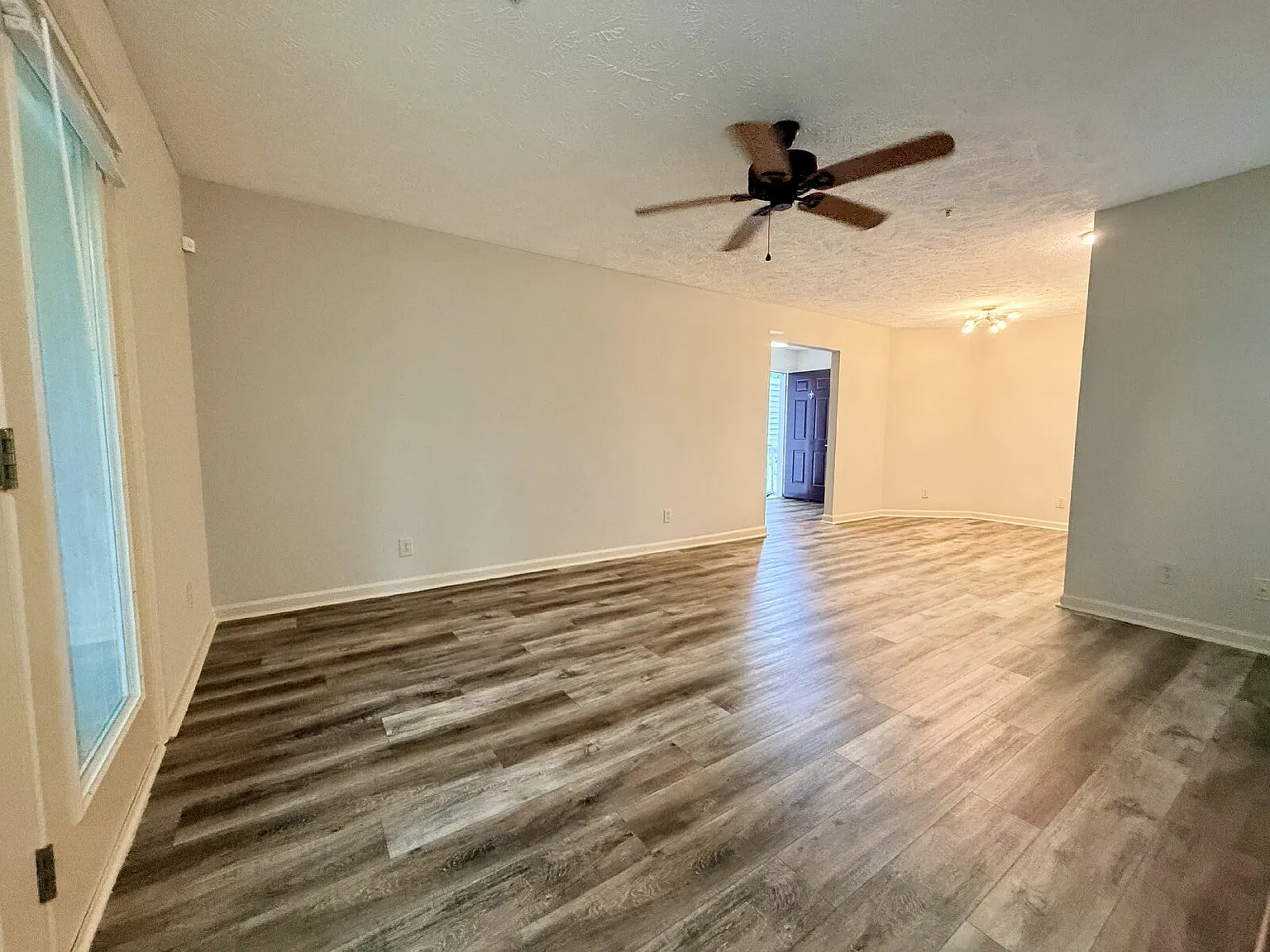 325 Waterdown Dr — Photo 4
