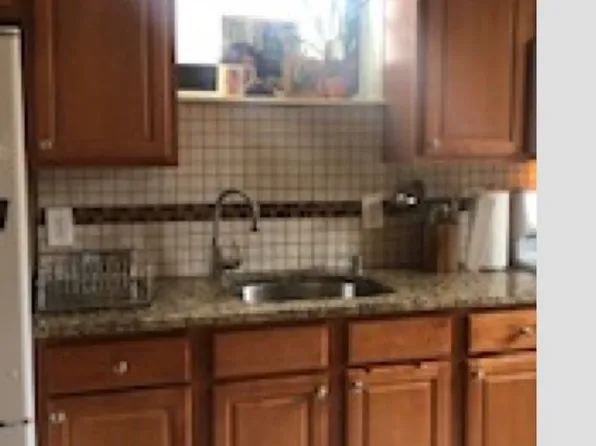 308 Lefferts Avenue image 1 of 8